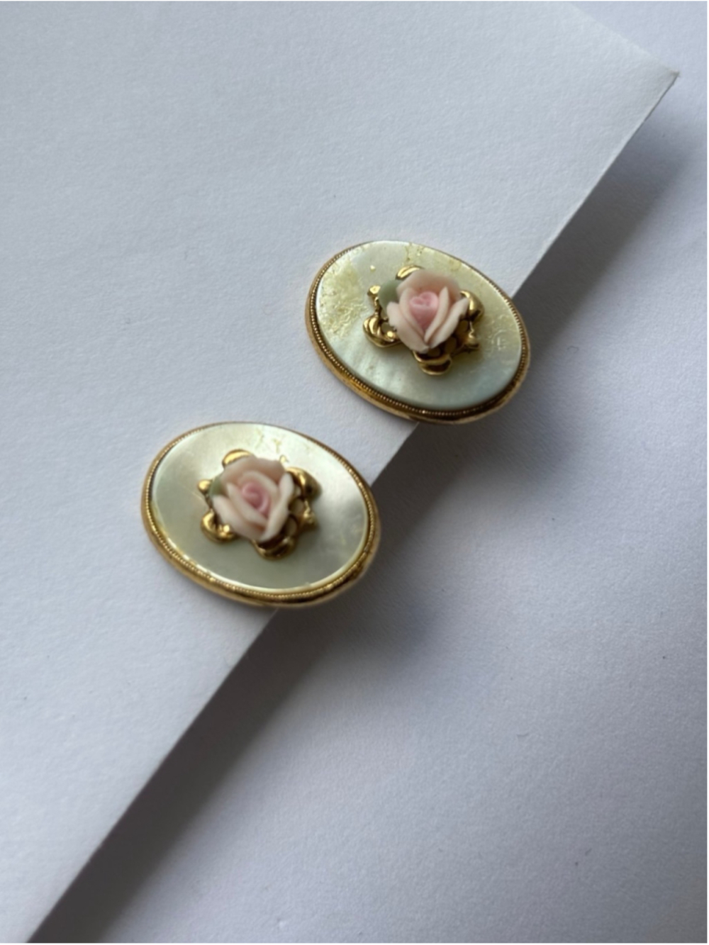1928 JEWELRY clip on EARRINGS OVAL SHAPED MOTHER OF PEARL CAMEO PORCELAIN rose
